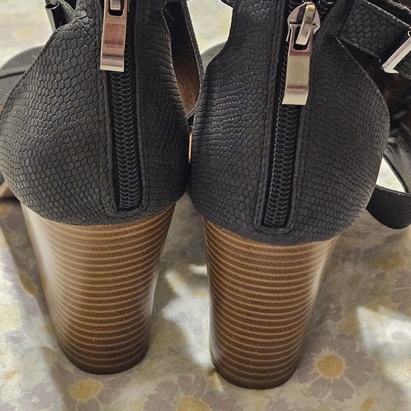 New Maurices black heels size 11 - Picture 5 of 6